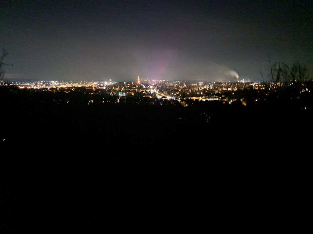 2025-12-27-Marche-MonsDansLaNuit